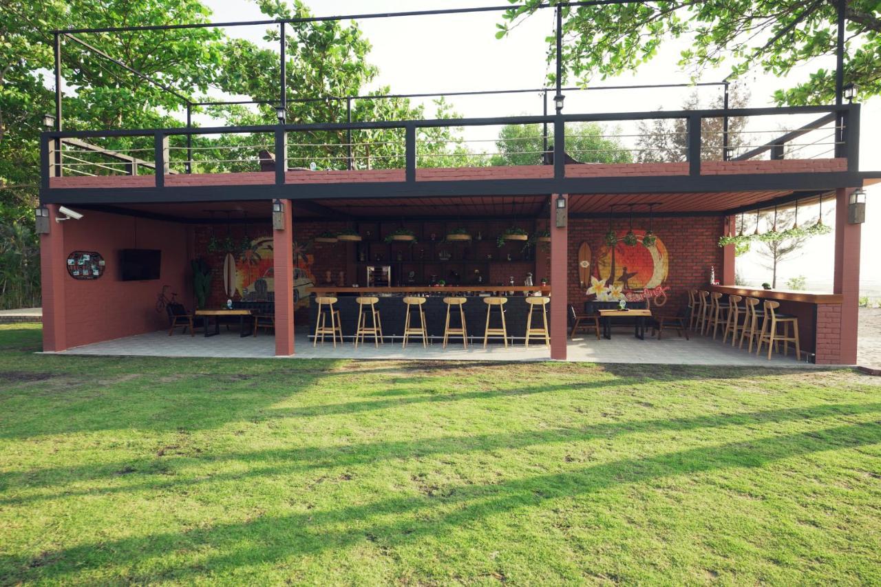 Ngwe Saung Yacht Club & Resort Ngwesaung Exterior photo